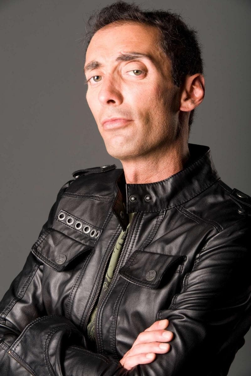 Bruno Simões backdrop