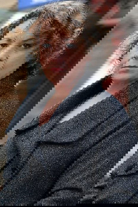 Sophie Stanton backdrop