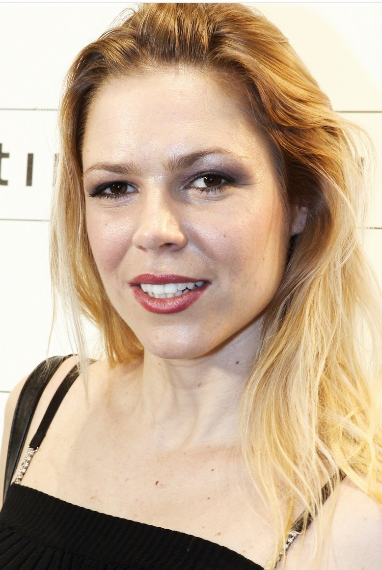 Agnes Kiraly backdrop