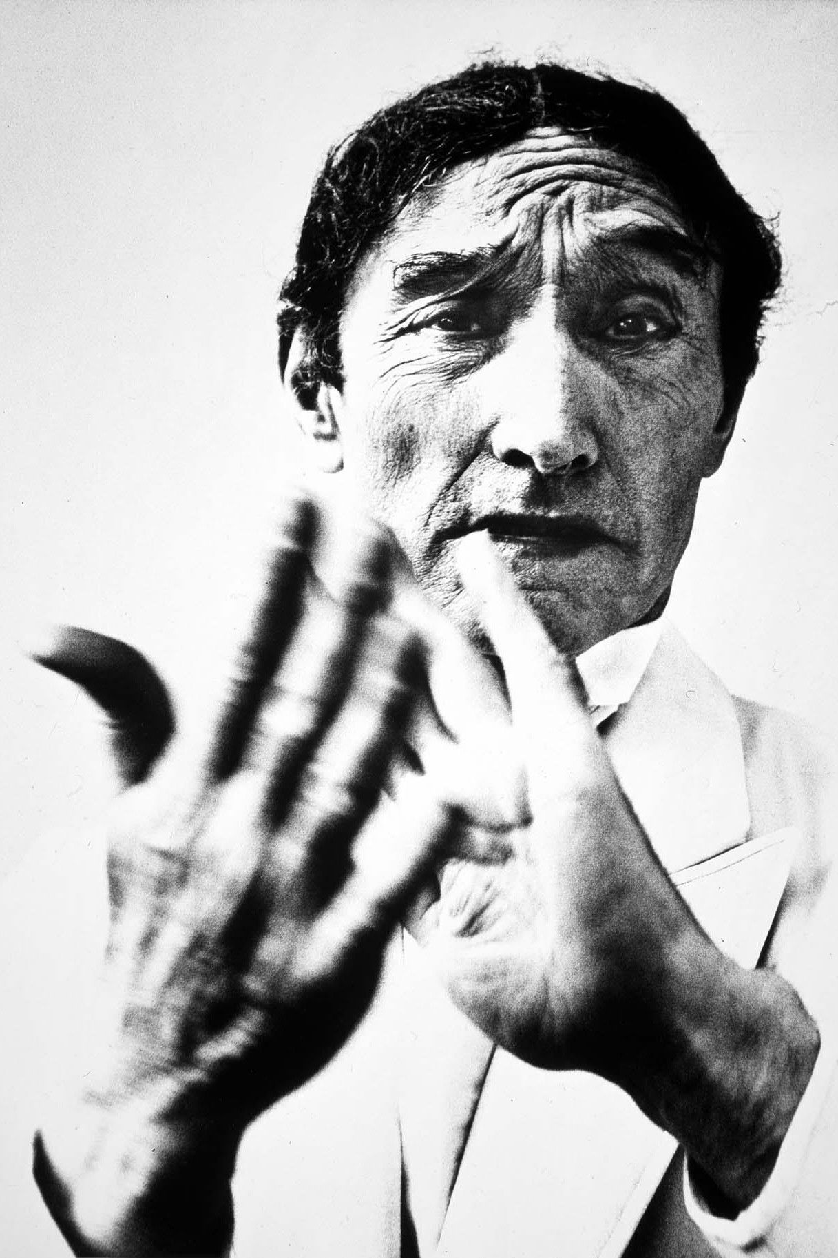 Vicente Escudero backdrop