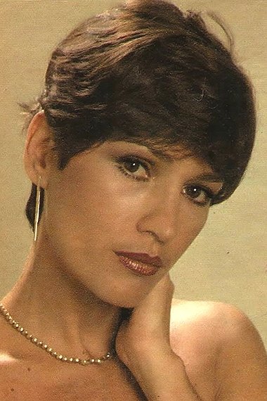 Natália do Vale backdrop