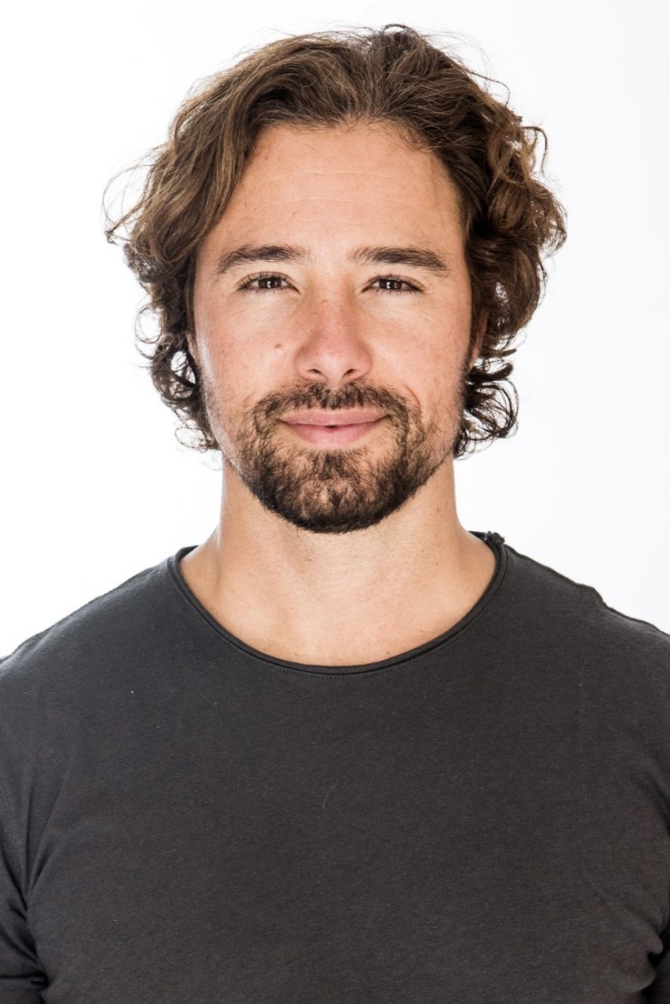 Bernardo Barreto backdrop