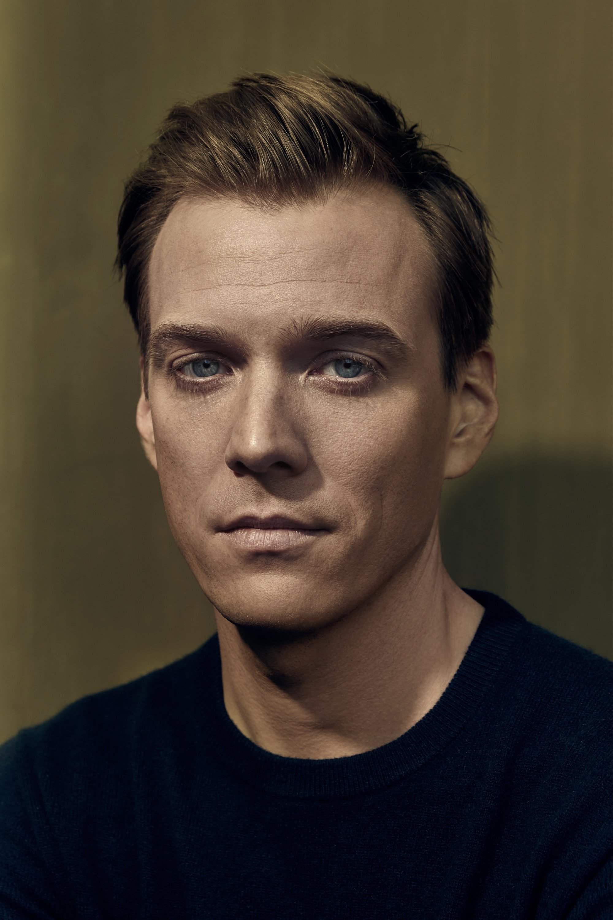 Jake Abel backdrop