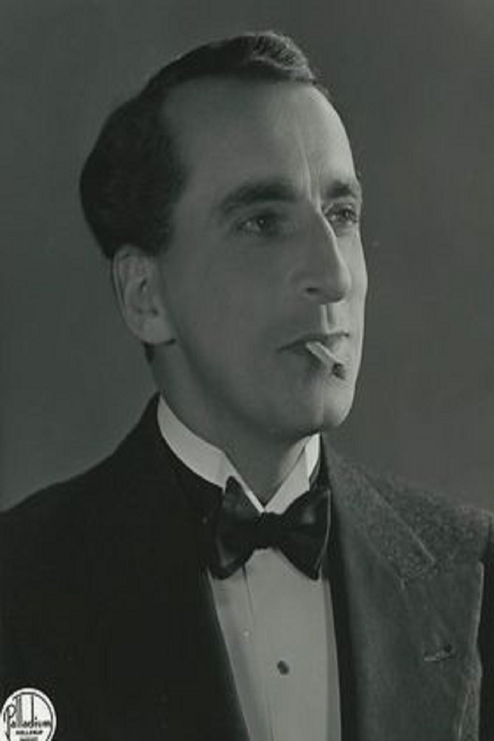 Henrik Bentzon backdrop