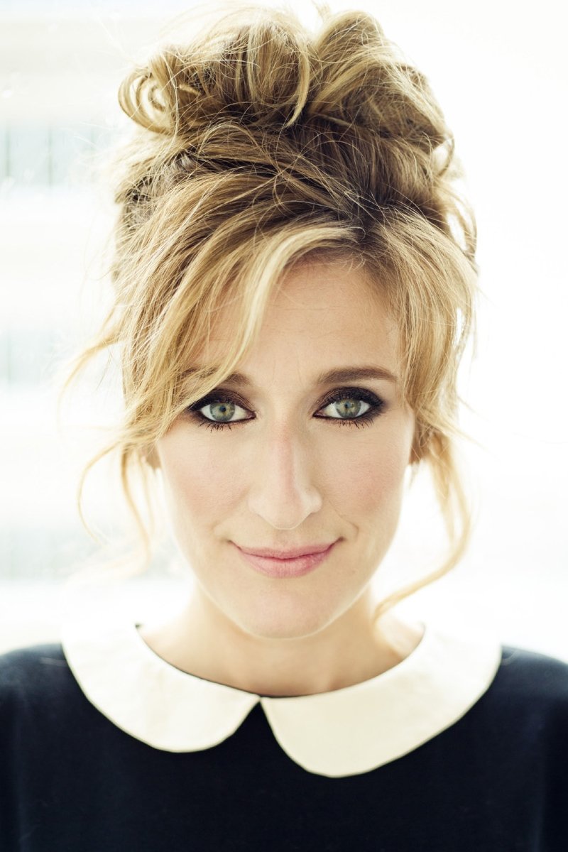 Marie-Laurence Moreau backdrop