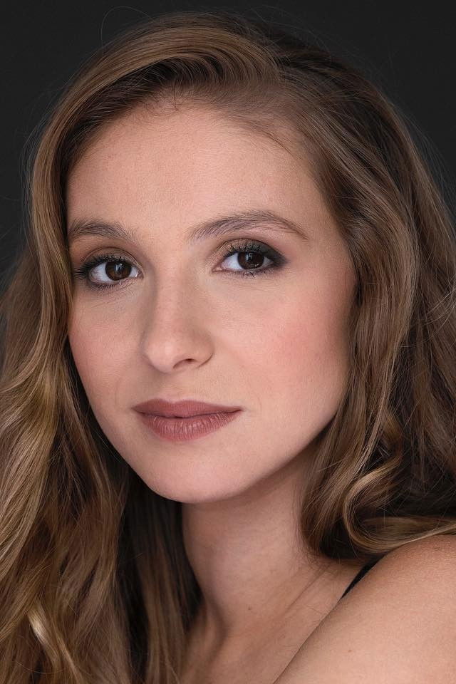 Carolina Frias backdrop