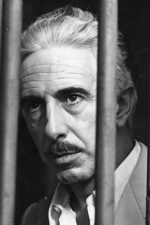 Luis Iriondo backdrop