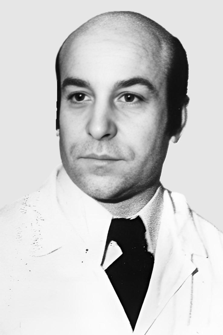 José María Prada backdrop