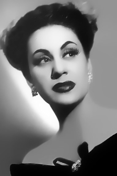 Trini Alonso backdrop