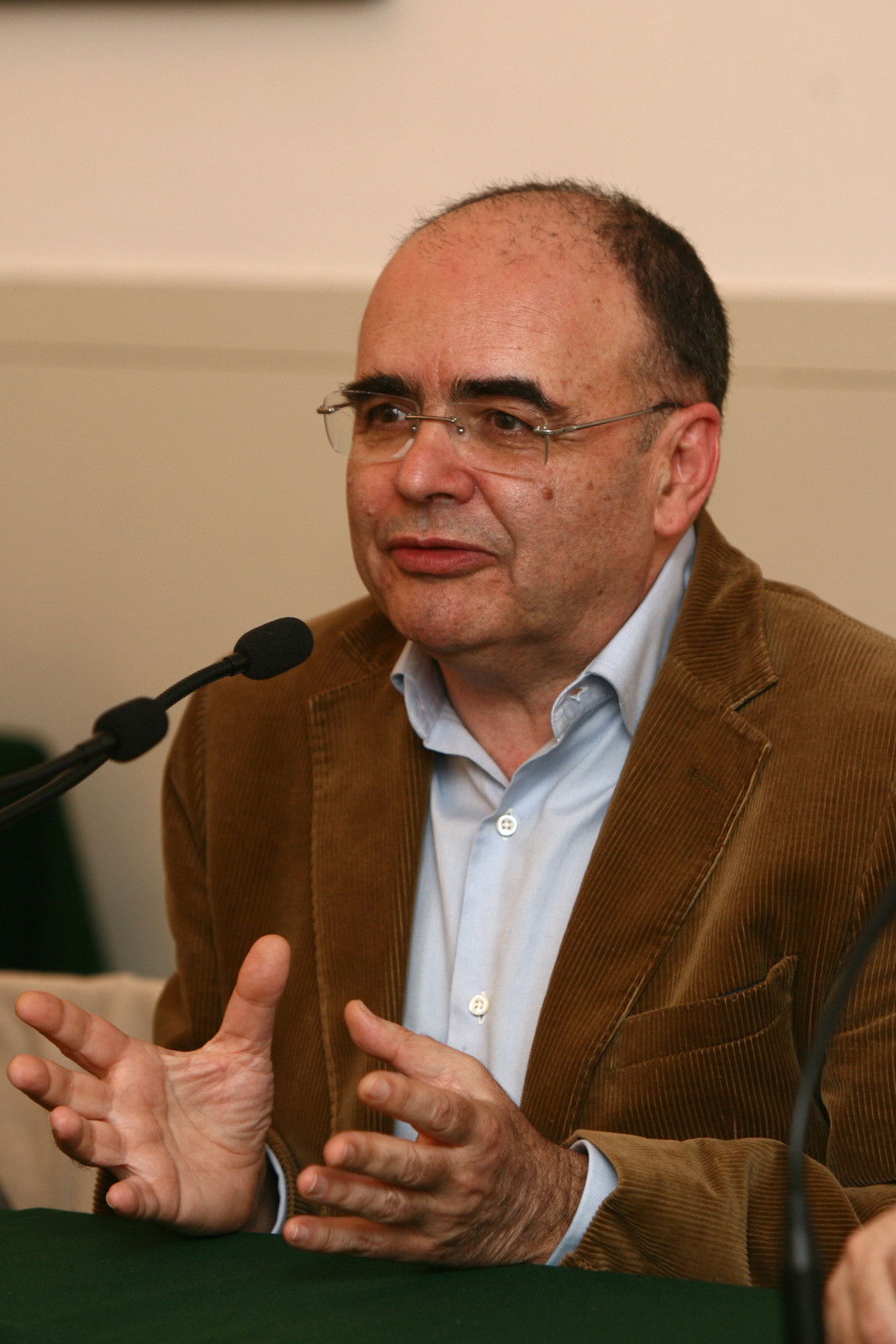 Joaquim Vieira backdrop