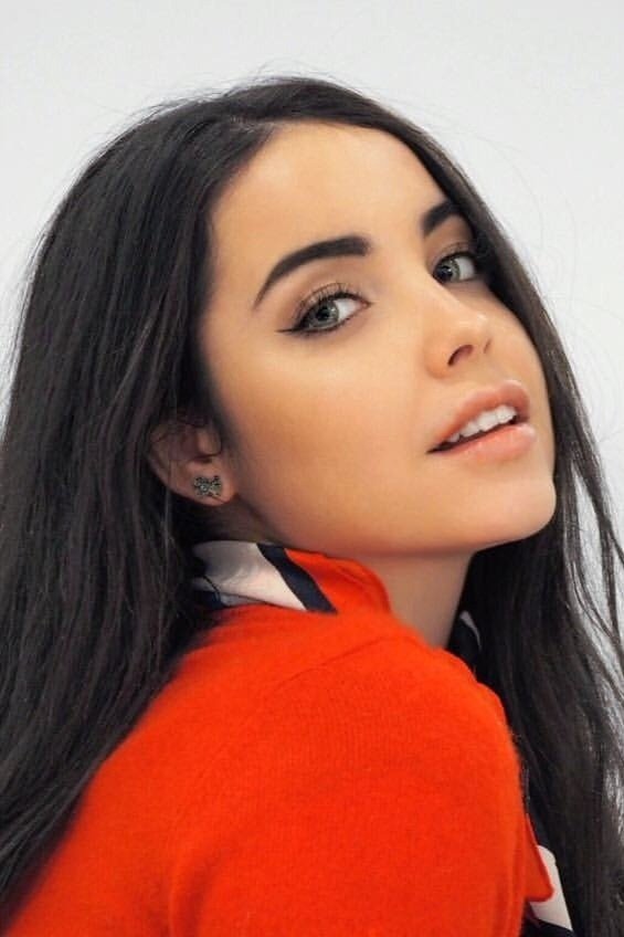 Sonia Lázaro backdrop