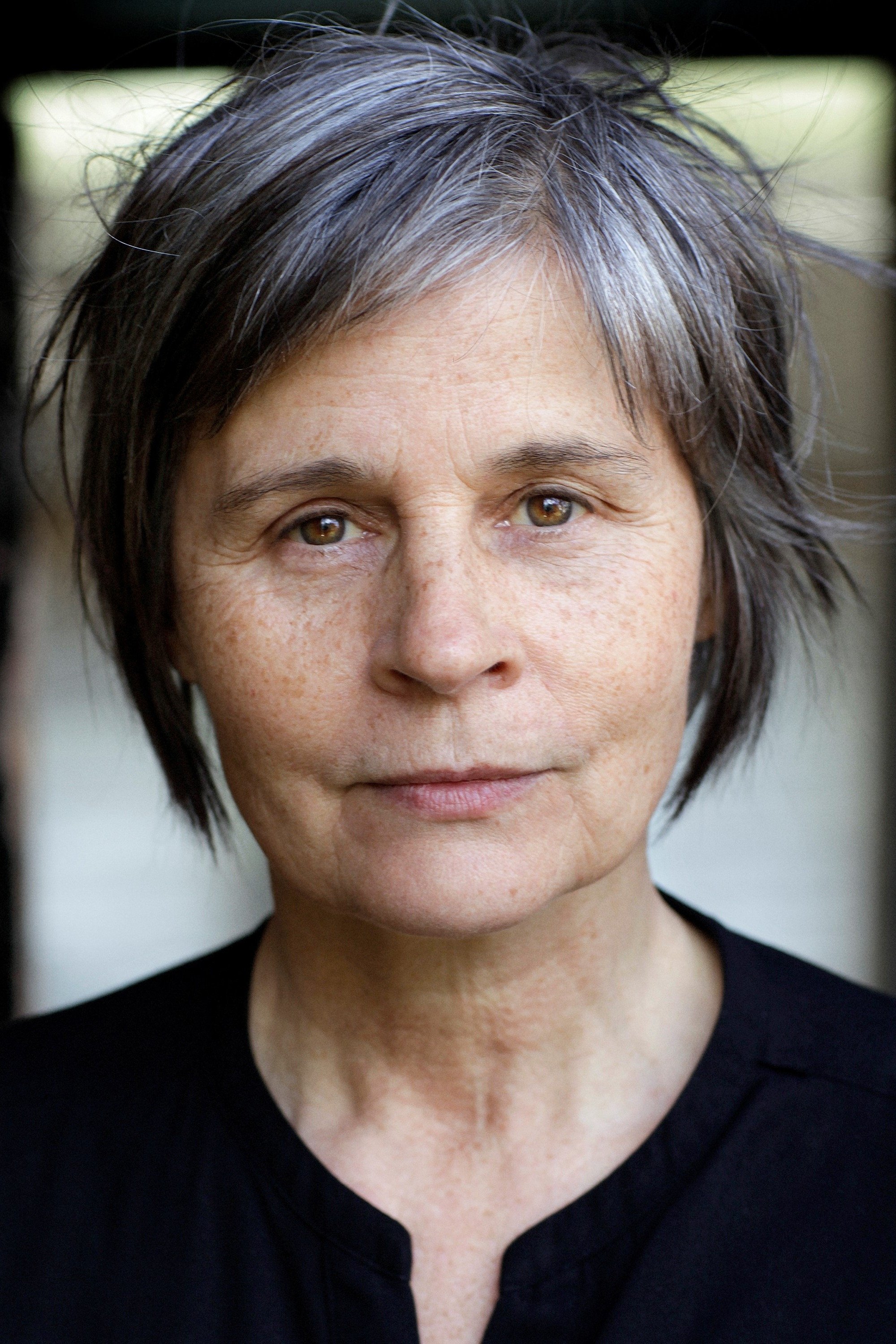 Suzanna Hamilton → Suzana Hamilton backdrop