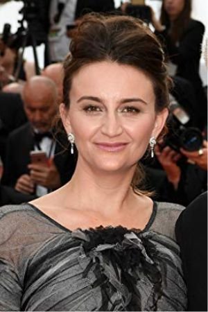 Emili Stofël backdrop