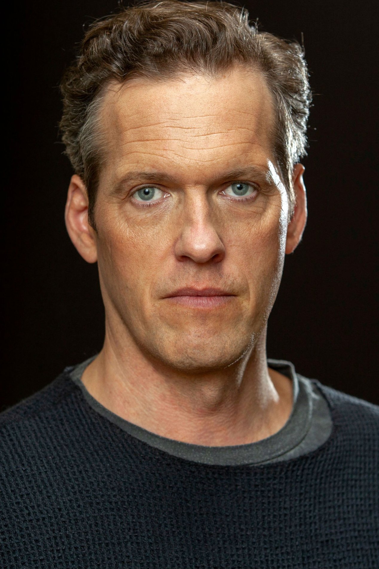 Niklas Engdahl backdrop