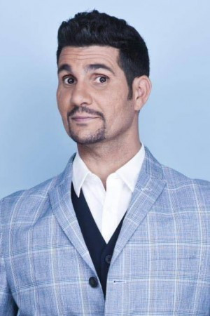 Shlomi Koriat backdrop