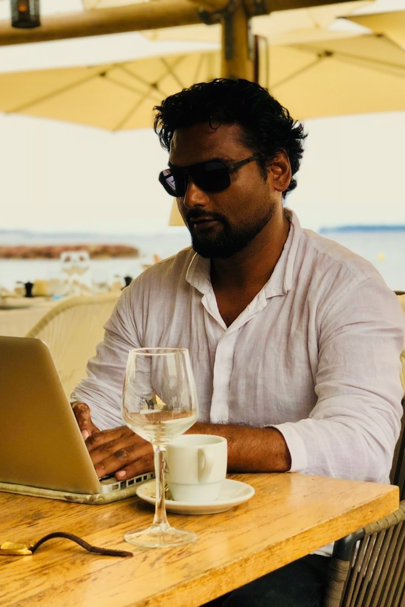 Paul Angunawela backdrop