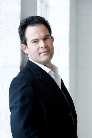 Gerald Finley backdrop