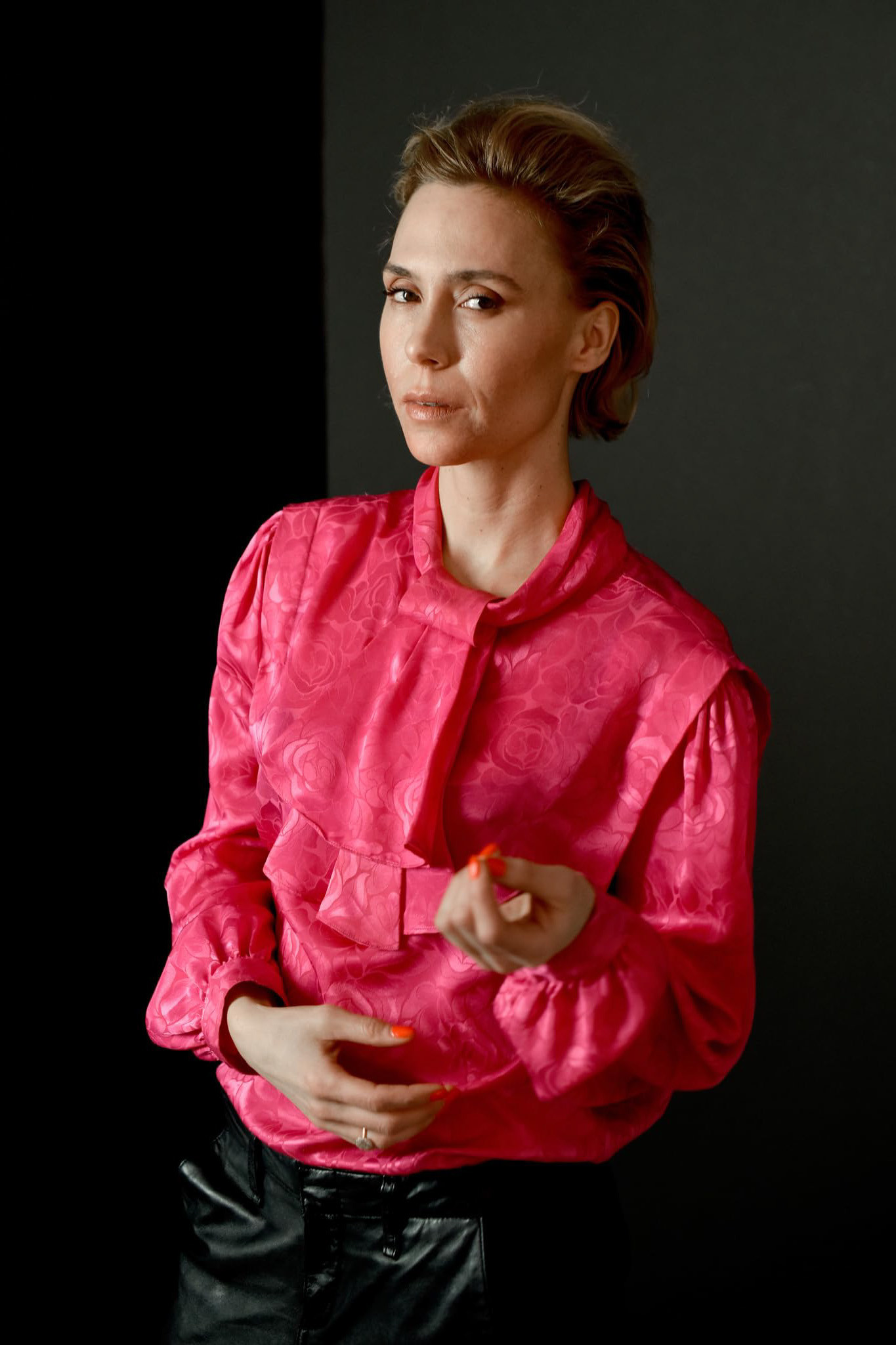 Lily Baldwin backdrop