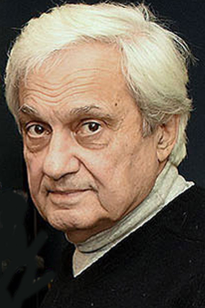 Luis María Serra backdrop