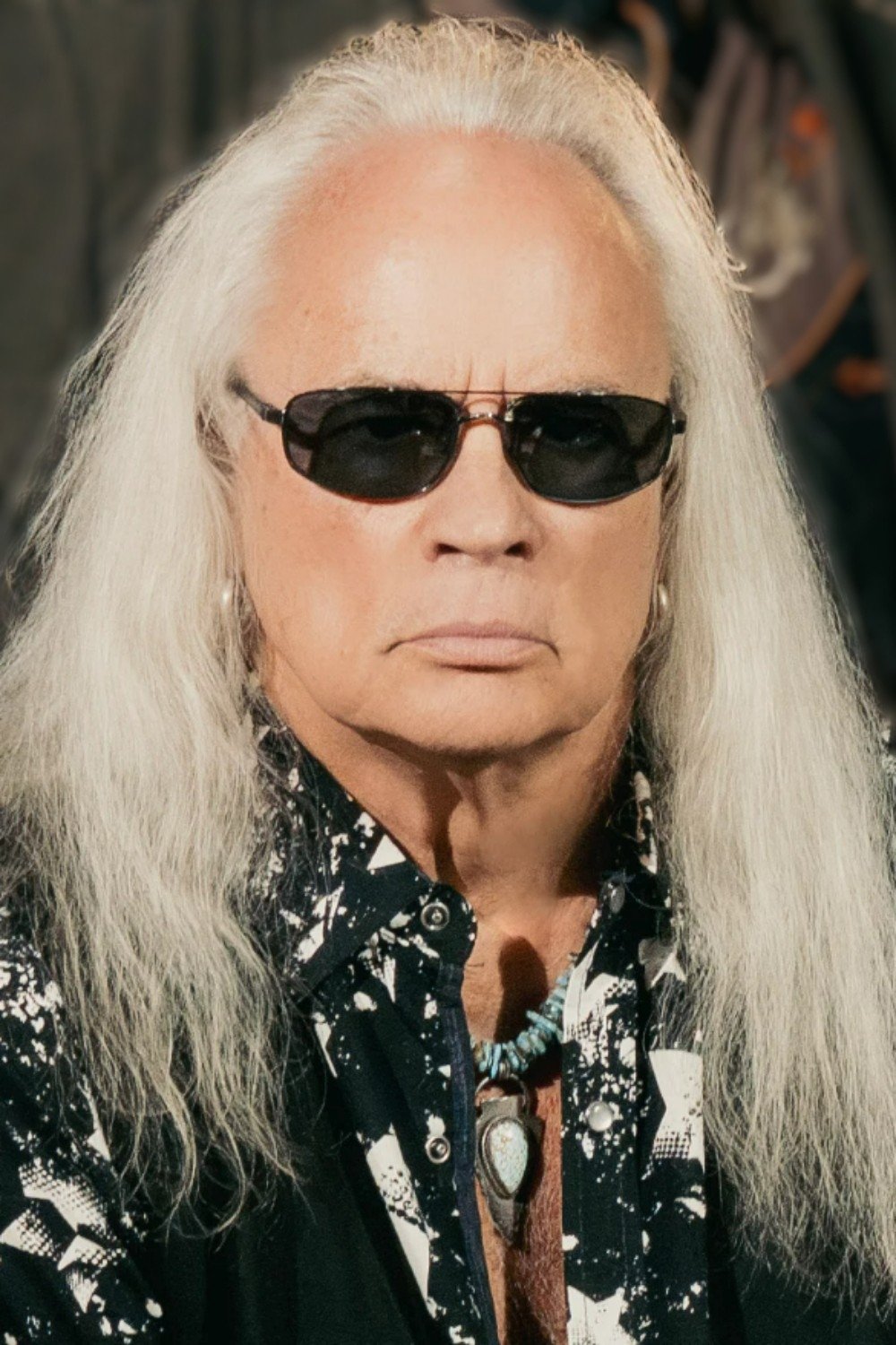 Riki Medlok backdrop