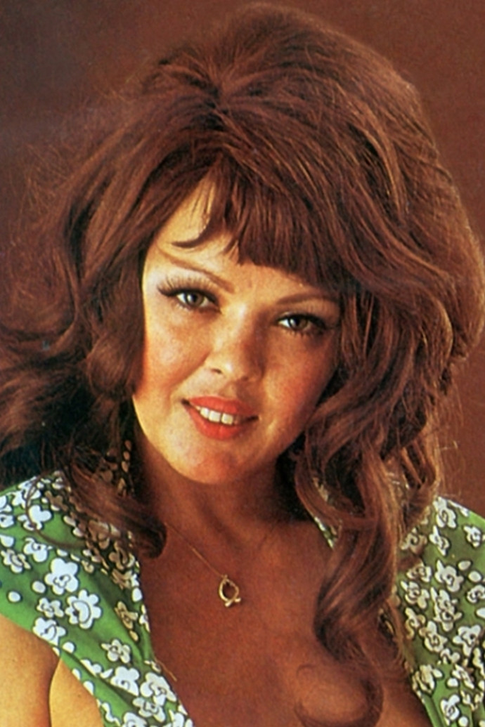 Roxanne Brewer backdrop