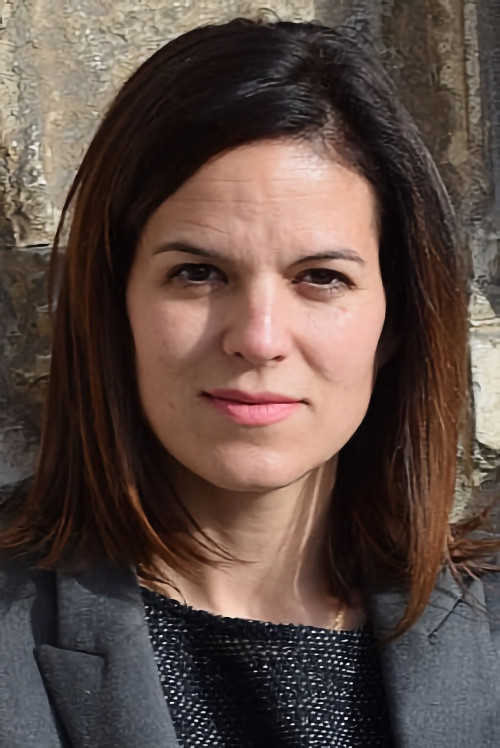 Victòria Aragonés backdrop