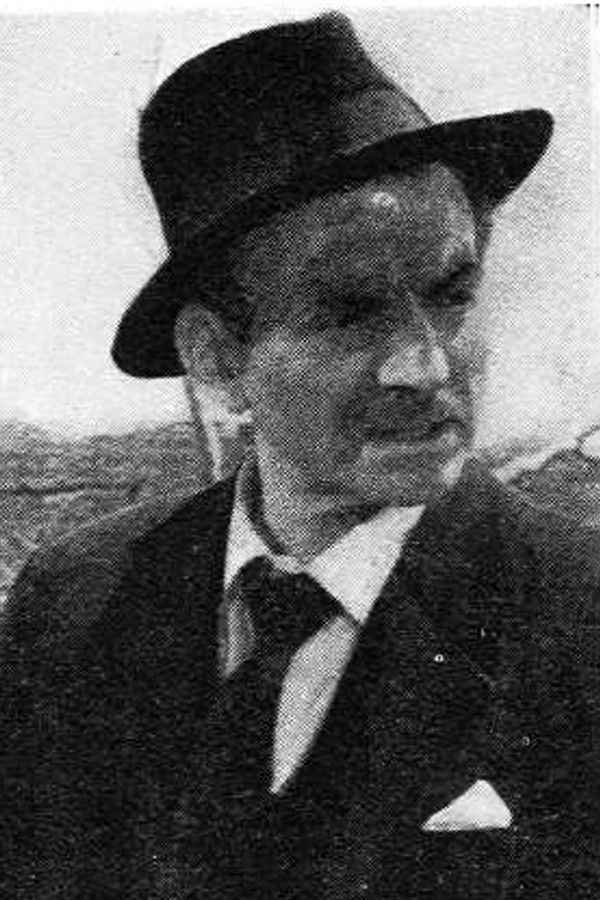 Mario Fortuna backdrop