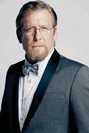 Anton Dekker backdrop