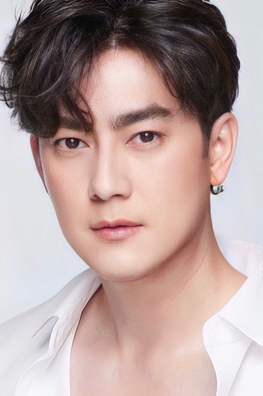 Rattapoom Toekongsap backdrop