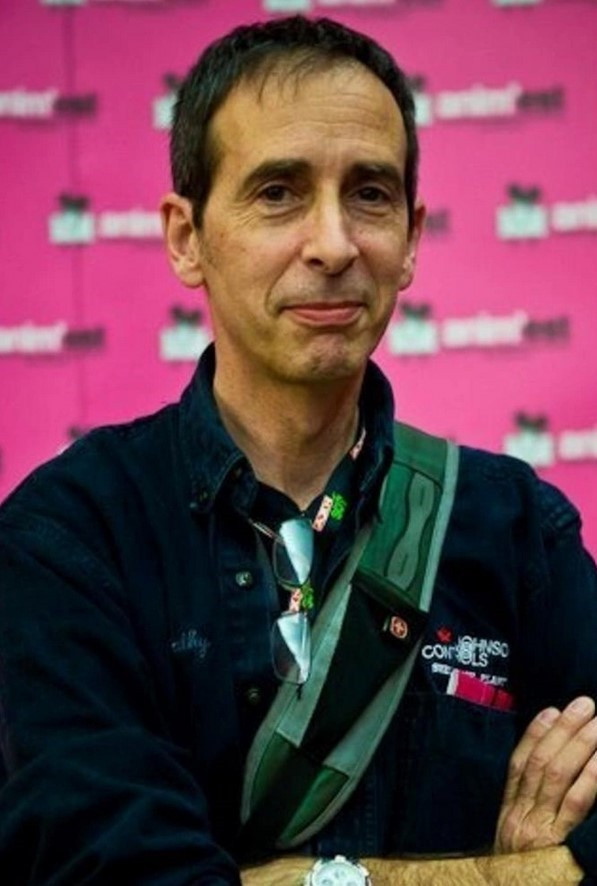 Steven Woloshen backdrop