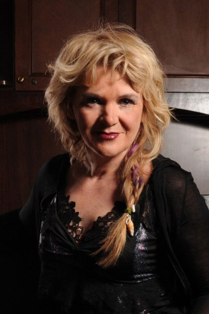 Francesca Gagnon backdrop