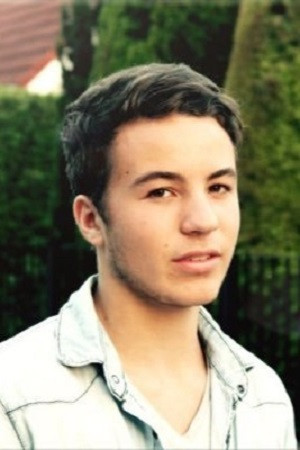 Jannis Michel backdrop