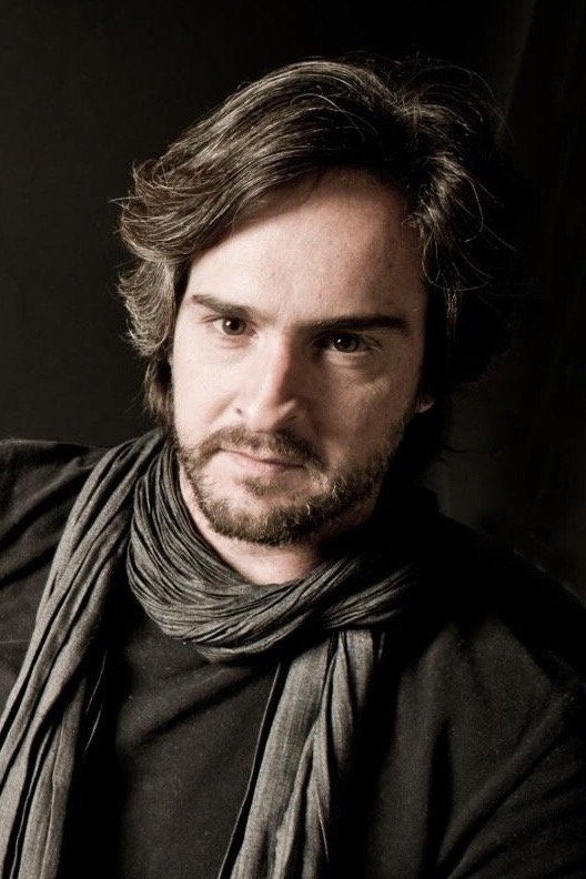 Bernardo Sassetti backdrop