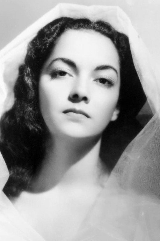 Lillian Molieri backdrop