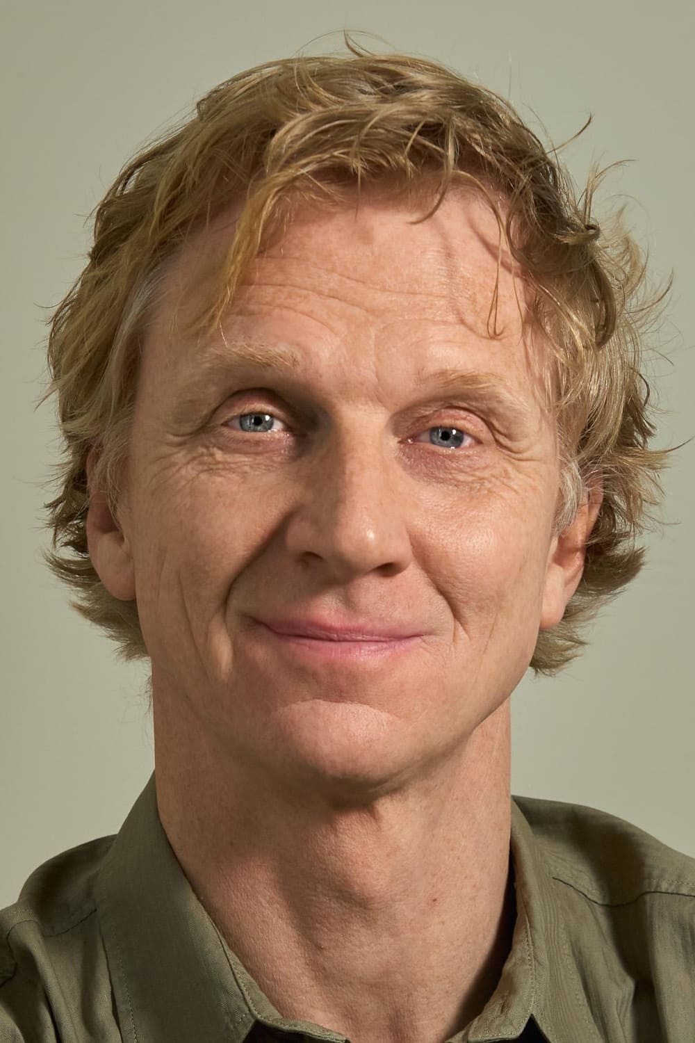 Endre Hellestveit: Endre Helestveit backdrop