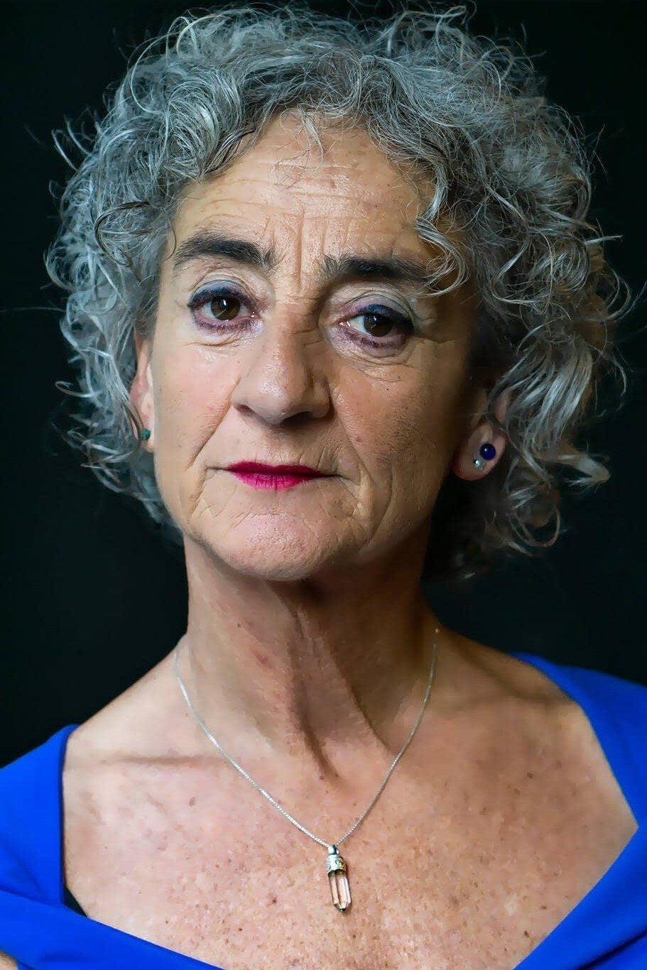 Mila Espiga backdrop