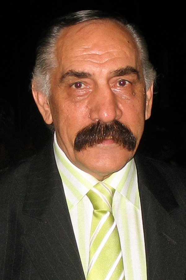 Sırrı Elitaş backdrop