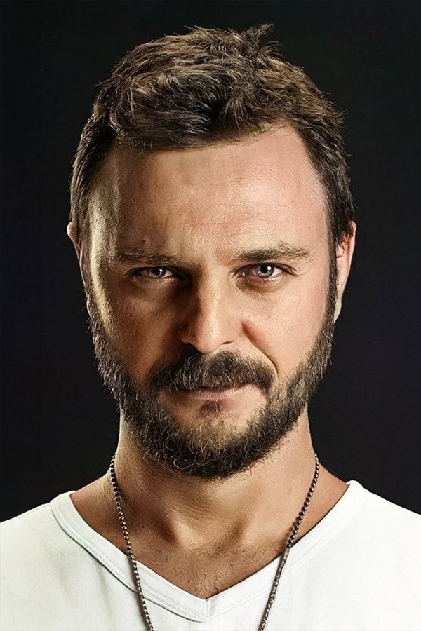 Ogün Kaptanoğlu backdrop