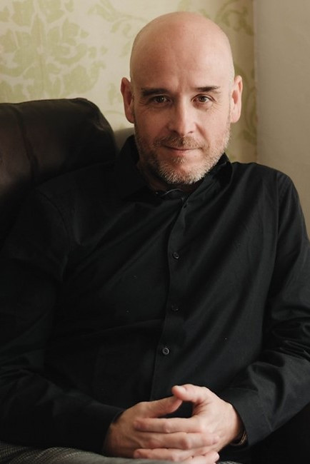 Salvador Simó backdrop