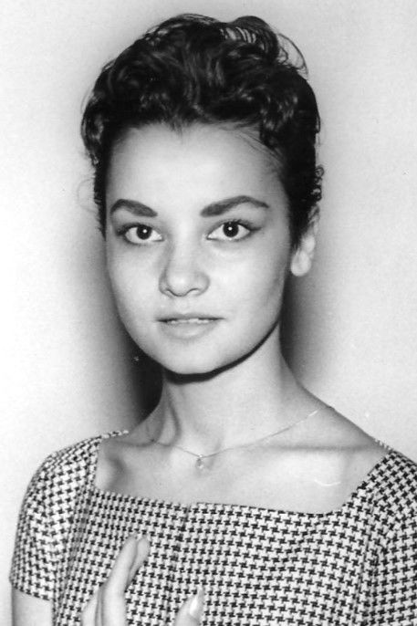 Isana Medel backdrop