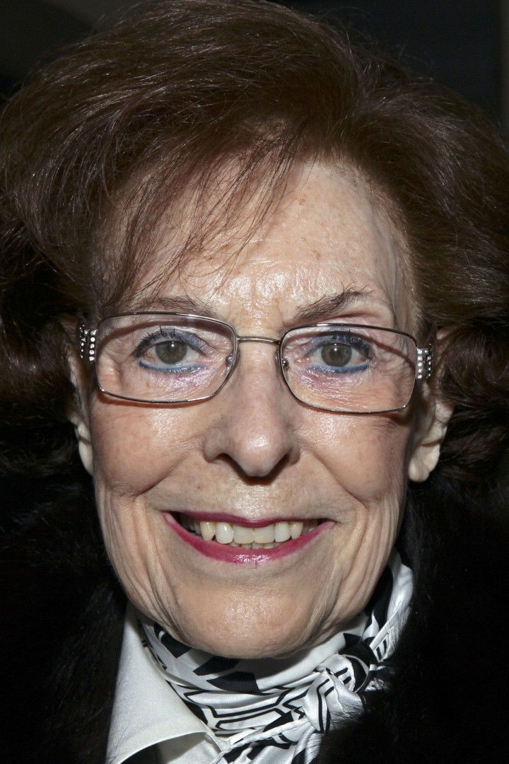 Carmen Dolores backdrop