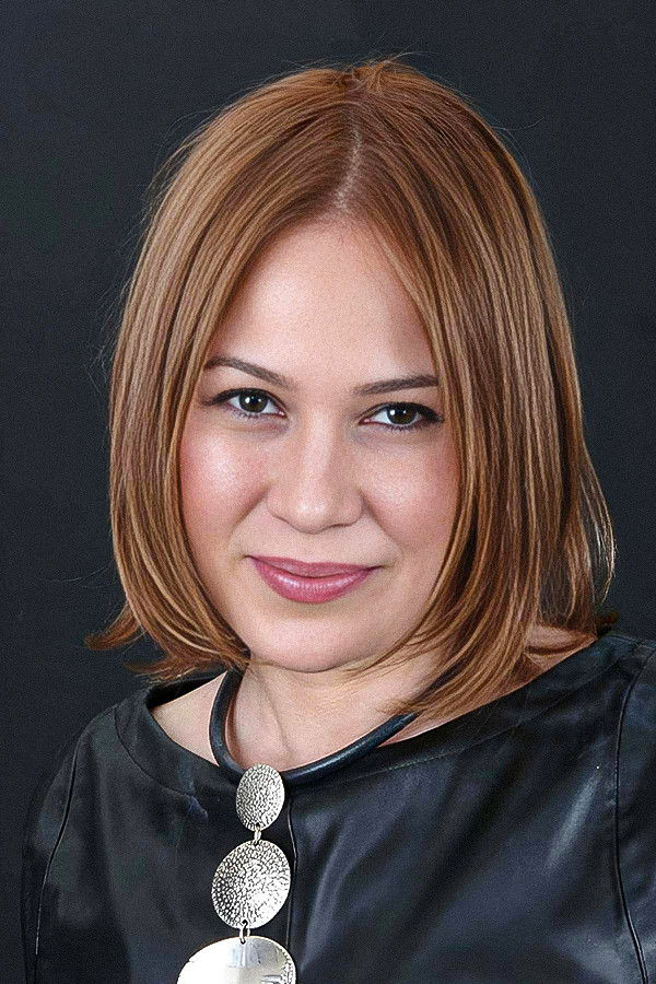 Jülide Kural backdrop