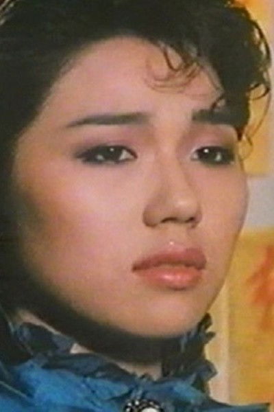 Eliza Yue Chi-Wai backdrop