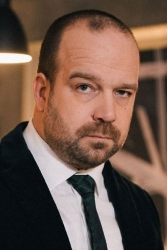 Ljubiša Savanović backdrop