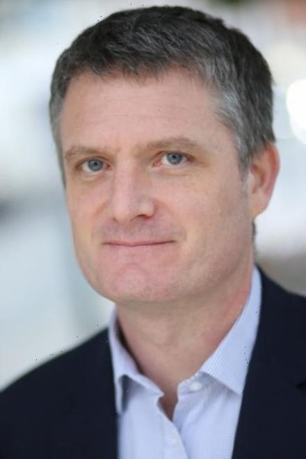 Richard Bedser backdrop