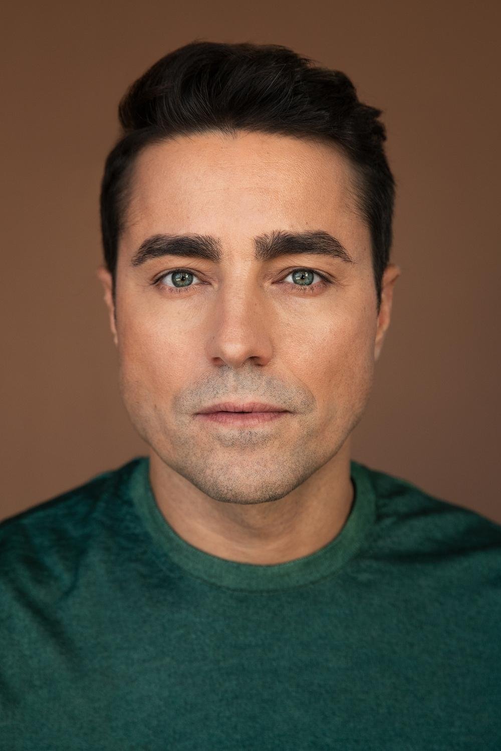 Ricardo Pereira backdrop