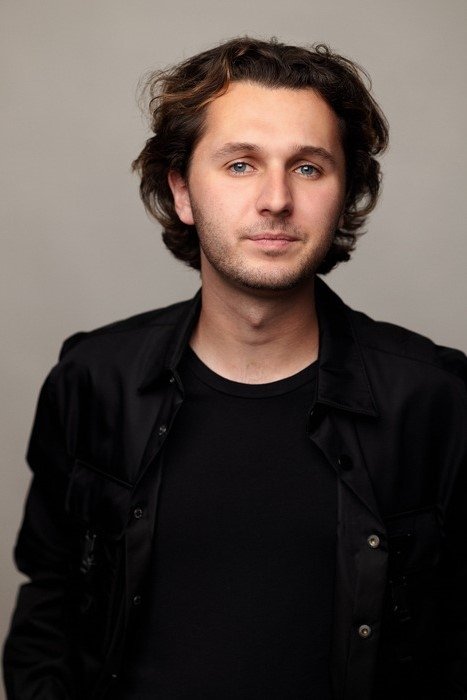 Brady Bryson backdrop