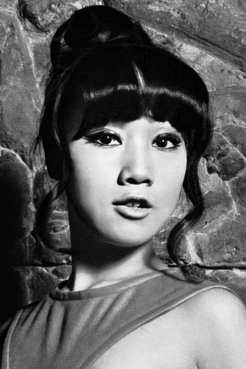 Mei-Chen Chalais backdrop