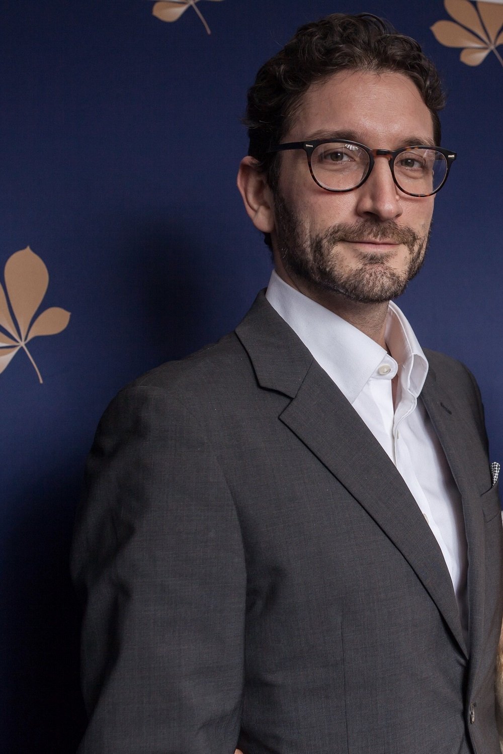 Edmund Kingsley backdrop