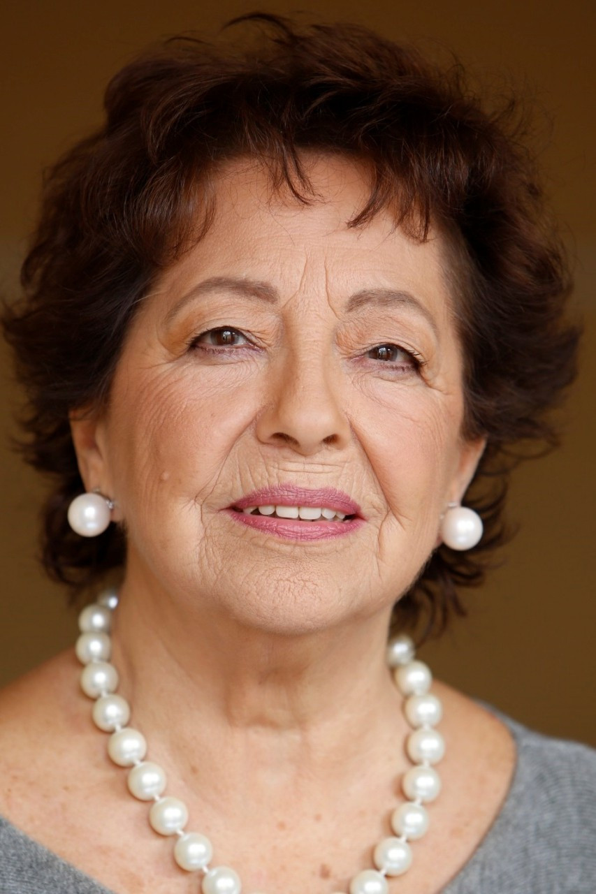 Tina Femiano backdrop